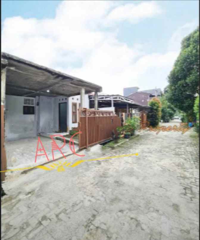 dijual rumah jl mujair bambu apus