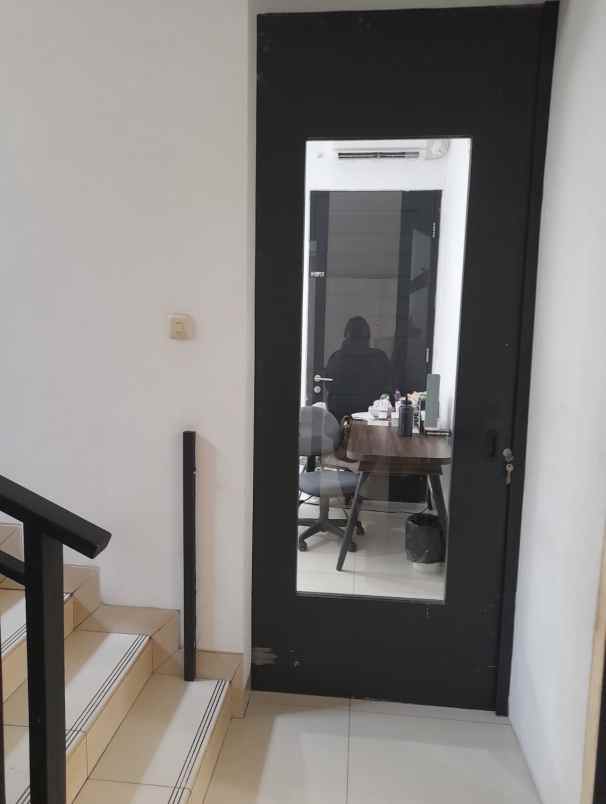 dijual rumah jl pondok gading utama