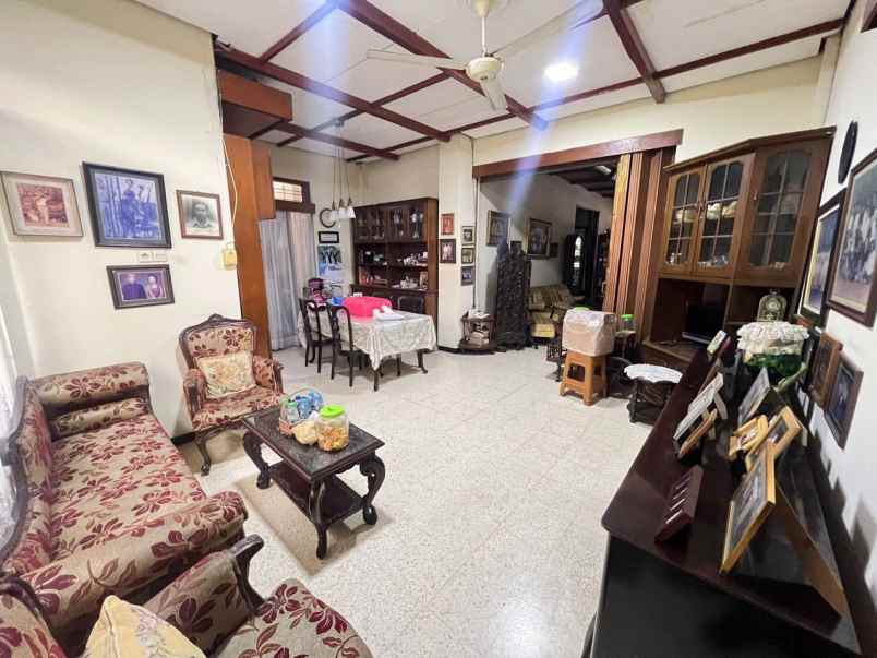 dijual rumah jl raya kartini