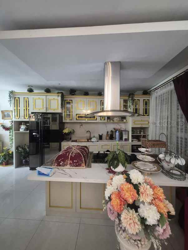 dijual rumah jl raya komplek duren