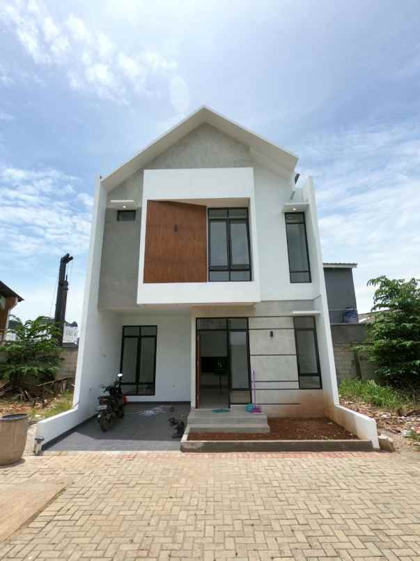 dijual rumah jl raya mabes hankam