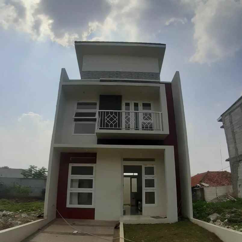 dijual rumah jl raya pagedangan cicayur