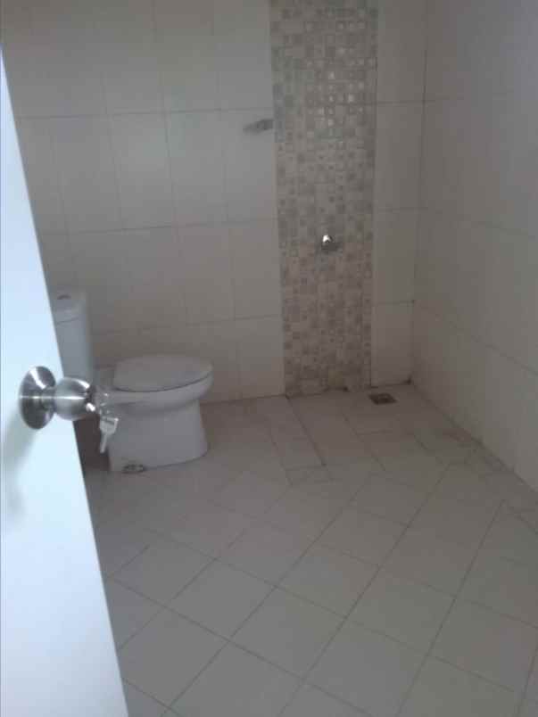 dijual rumah jl raya pagedangan cicayur