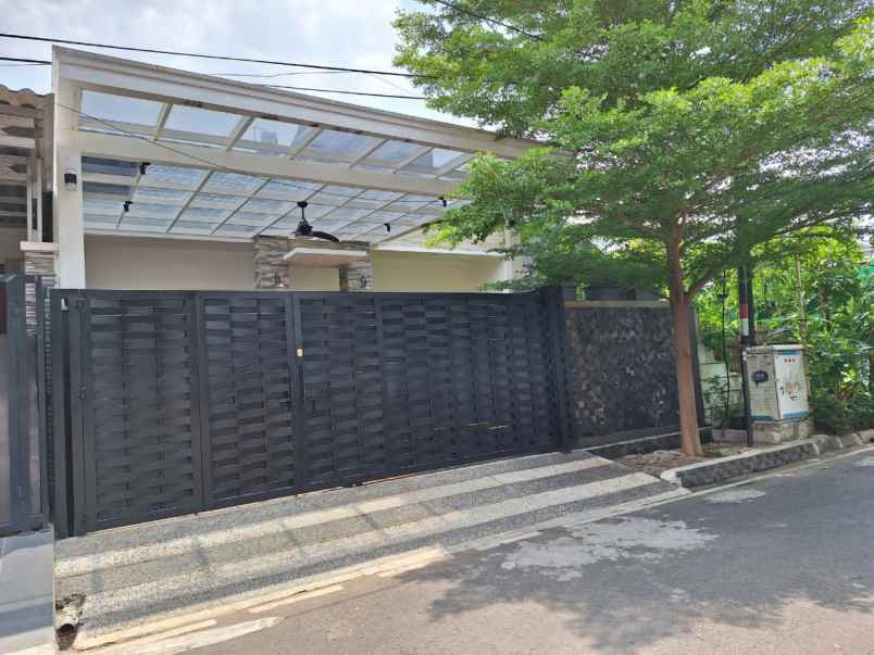 dijual rumah jl raya penggilingan