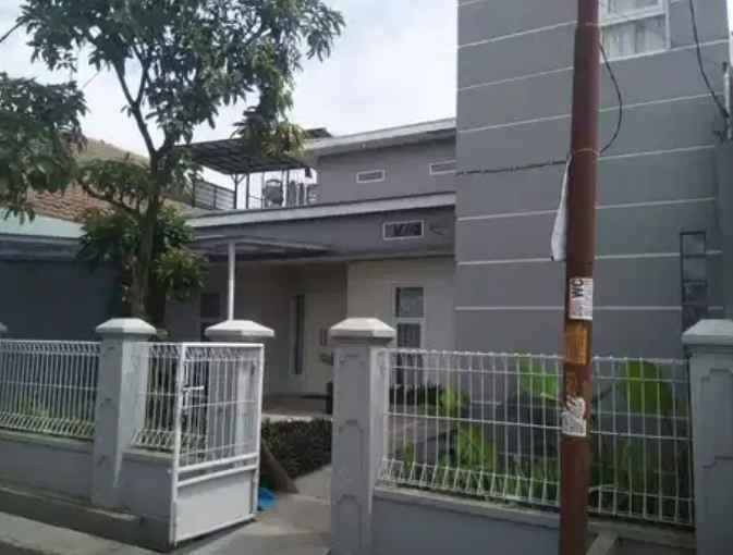 dijual rumah jl saturnus margahayu raya