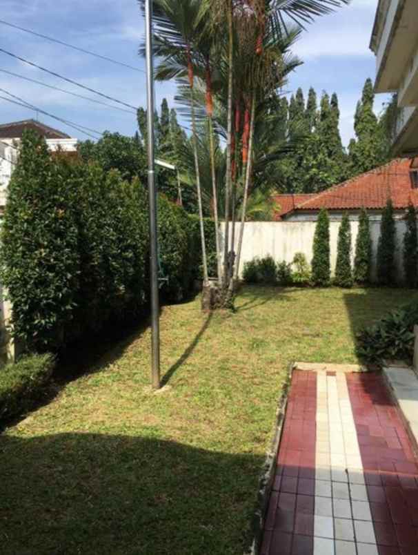 dijual rumah jl suryadarma suryalaya