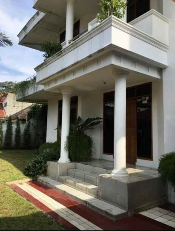dijual rumah jl suryadarma suryalaya