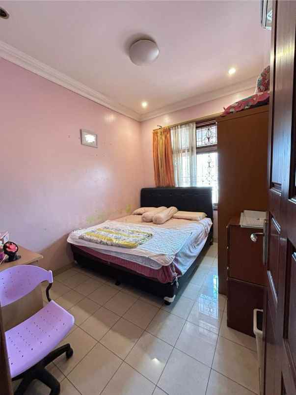 dijual rumah jl taman agave galaxy