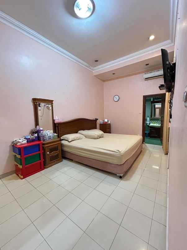 dijual rumah jl taman agave galaxy