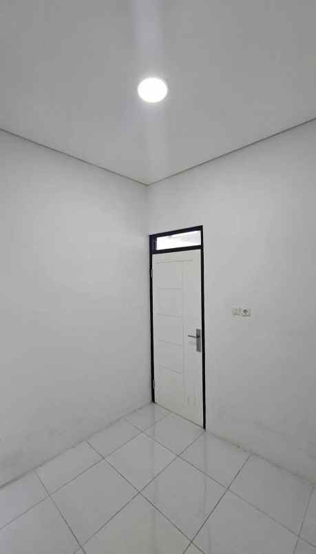 dijual rumah jl tanjung sari