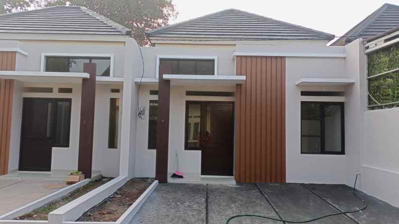 dijual rumah jl telkom kampung cibitung