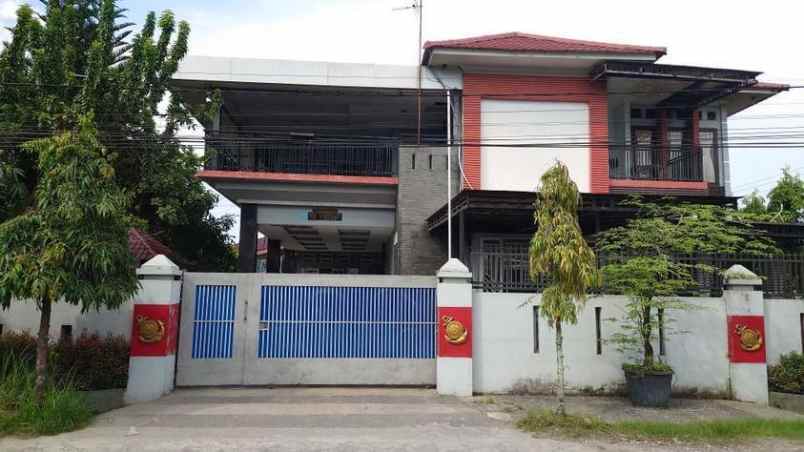 dijual rumah jl usman siddik