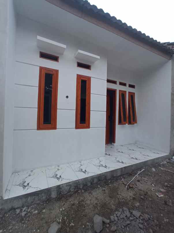 dijual rumah jln bojong tanjung