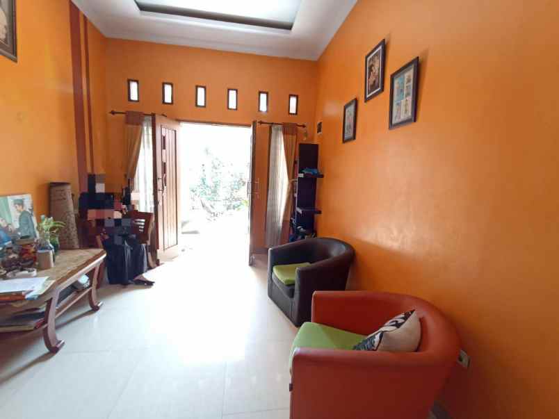 dijual rumah jln raya gdc depok