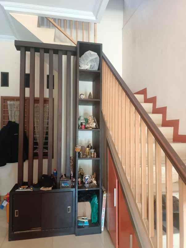 dijual rumah jln raya gdc depok