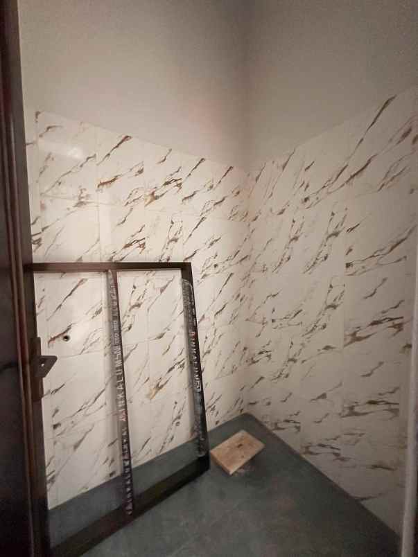 dijual rumah kalisari