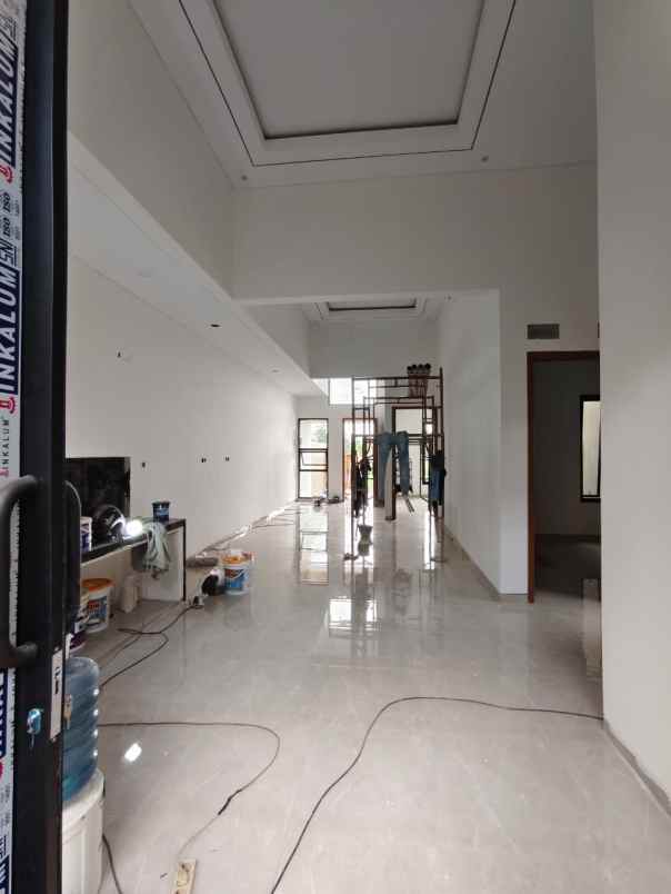 dijual rumah kaliurang km 10