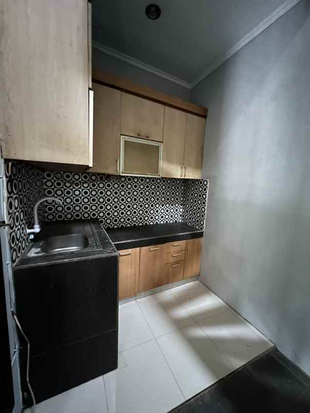 dijual rumah kampung sawah