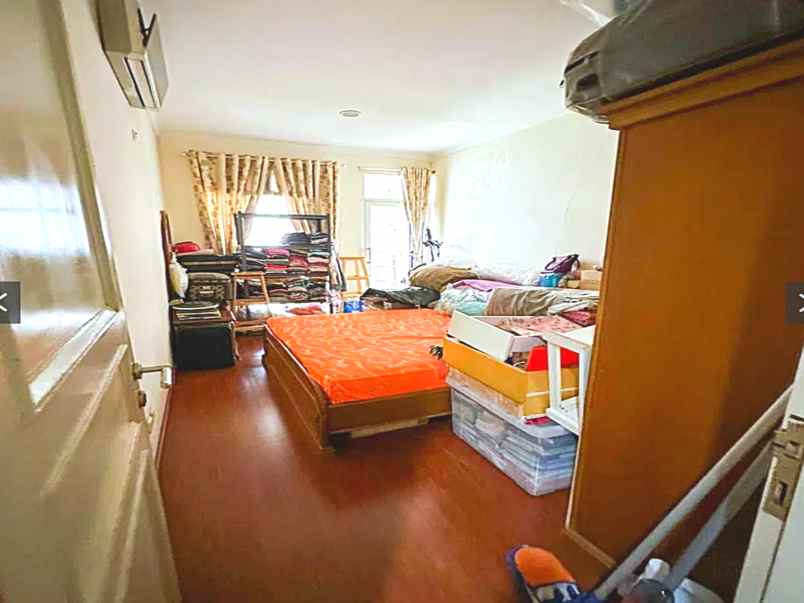 dijual rumah katamaran indah pantai