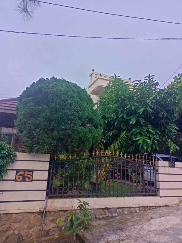 dijual rumah katumiri