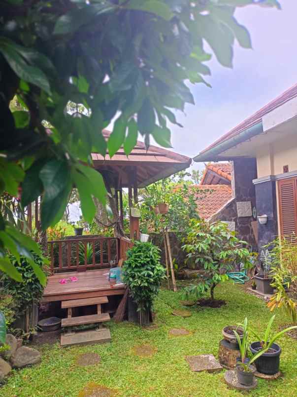 dijual rumah katumiri