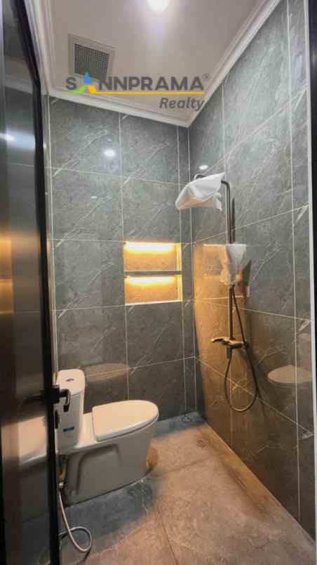 dijual rumah kebagusan