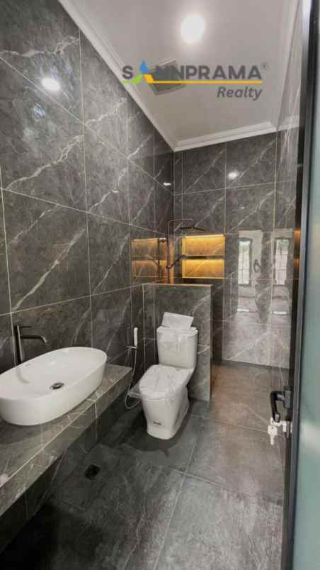 dijual rumah kebagusan