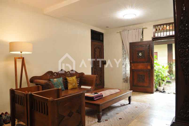 dijual rumah kebon jeruk jakarta barat