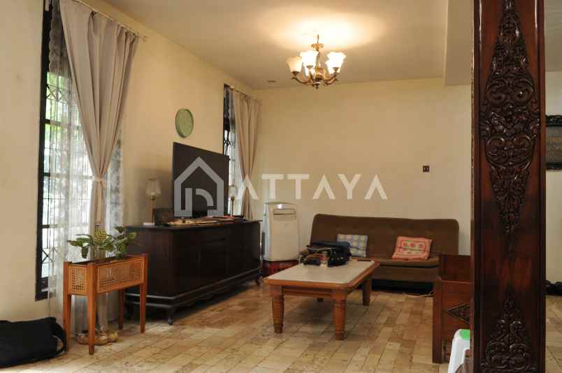 dijual rumah kebon jeruk jakarta barat