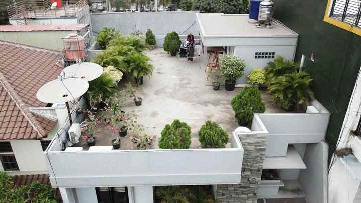 dijual rumah kebon kacang 6