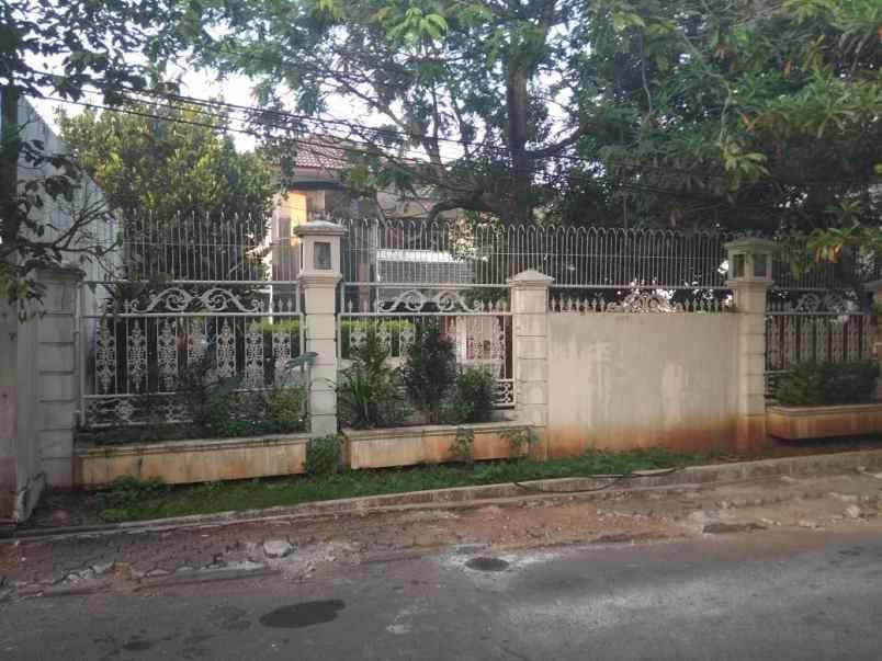 dijual rumah kelapa dua