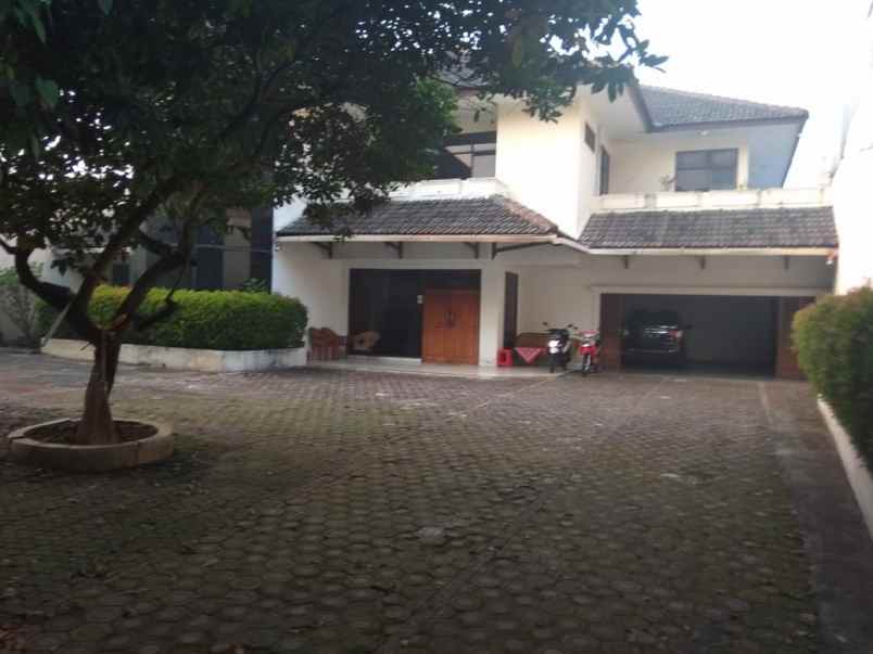 dijual rumah kelapa dua