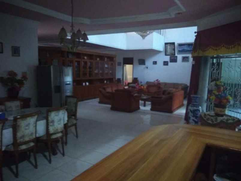 dijual rumah kelapa dua