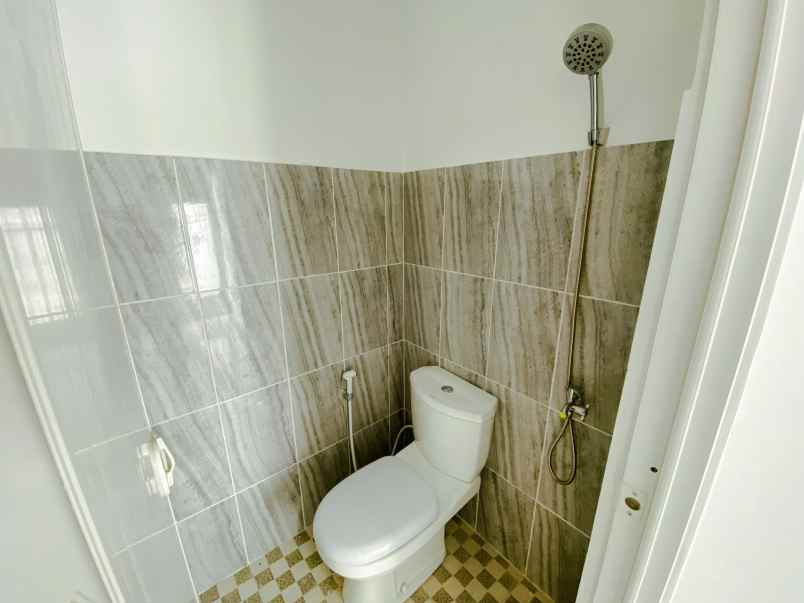 dijual rumah kepatihan tamanmartani kec