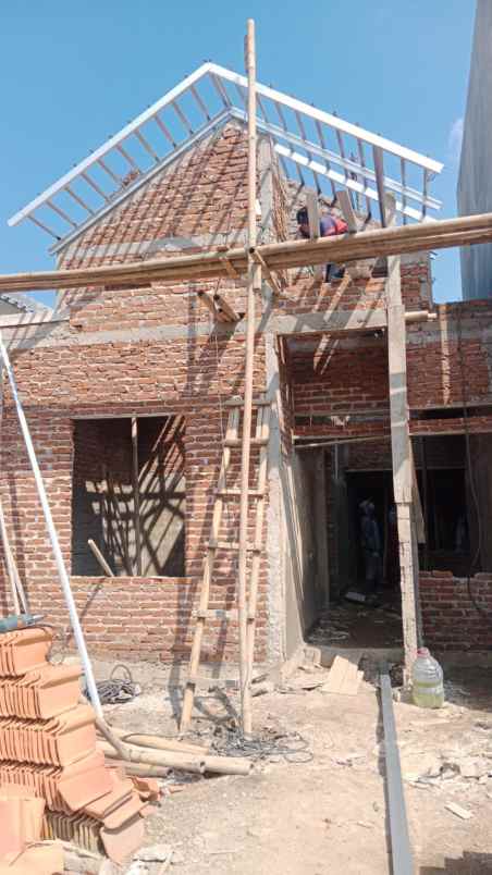 dijual rumah keren nyaman sejuk di cisarua bandung