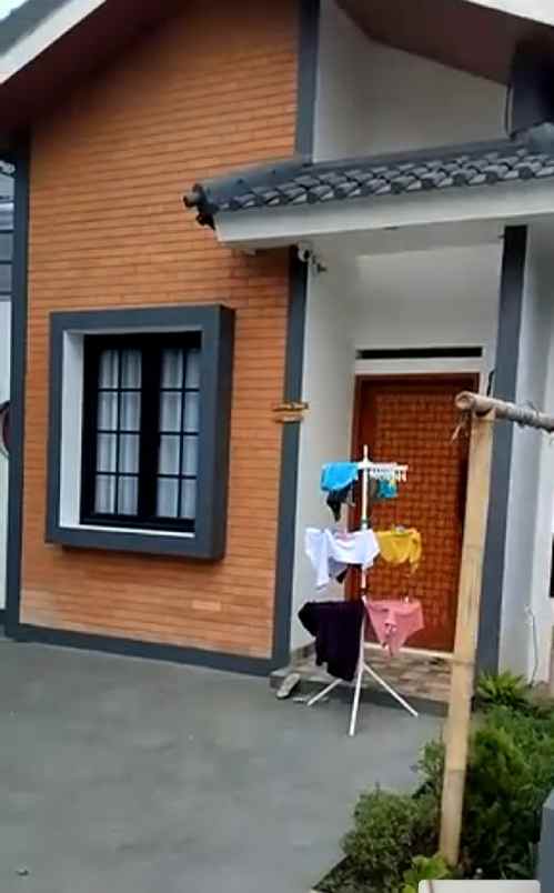 dijual rumah keren nyaman sejuk di cisarua bandung
