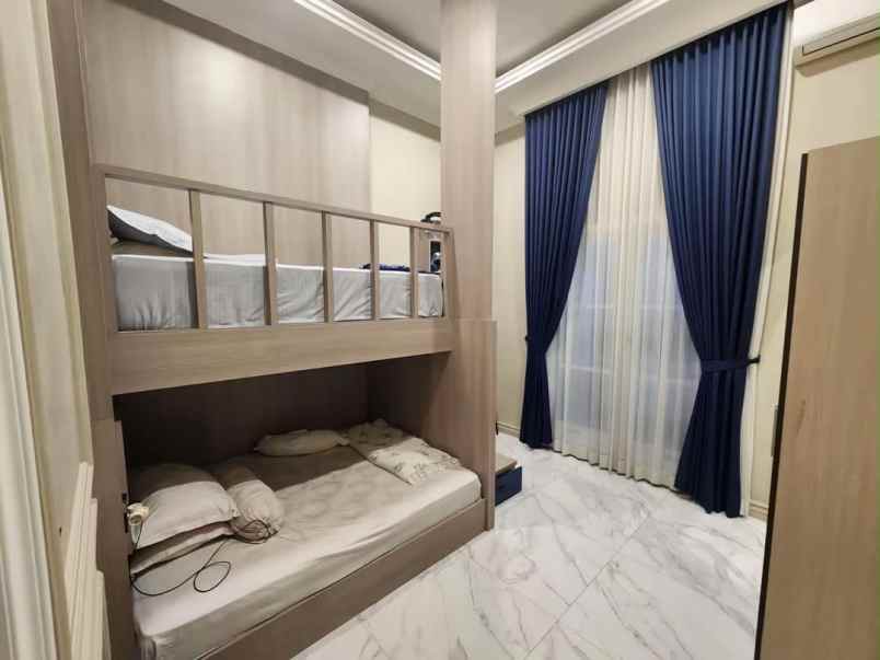 dijual rumah ketintang permai