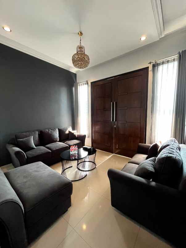 dijual rumah kolonel masturi parongpong