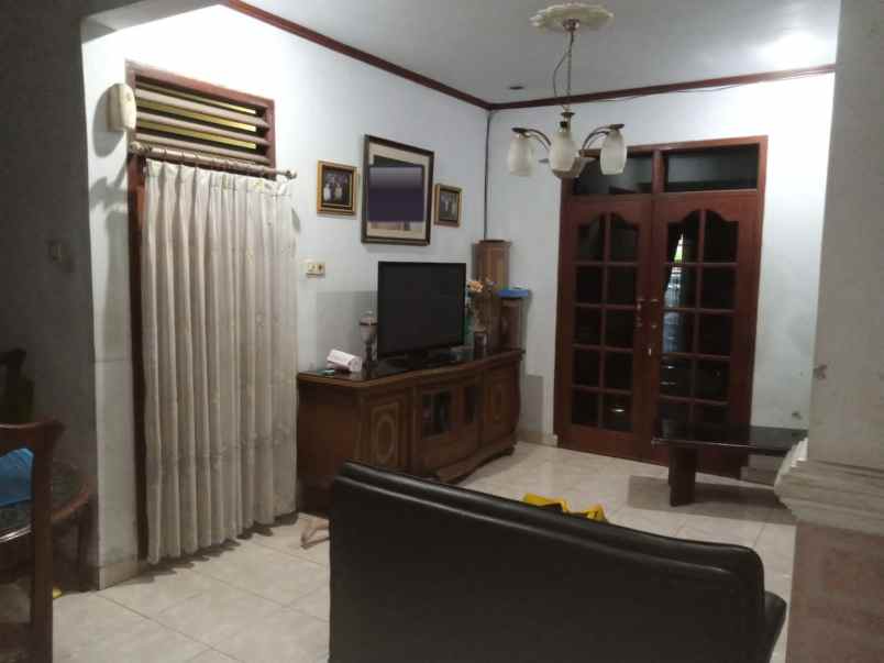 dijual rumah komplek bahagia permai