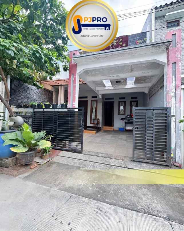 dijual rumah komplek billy moon