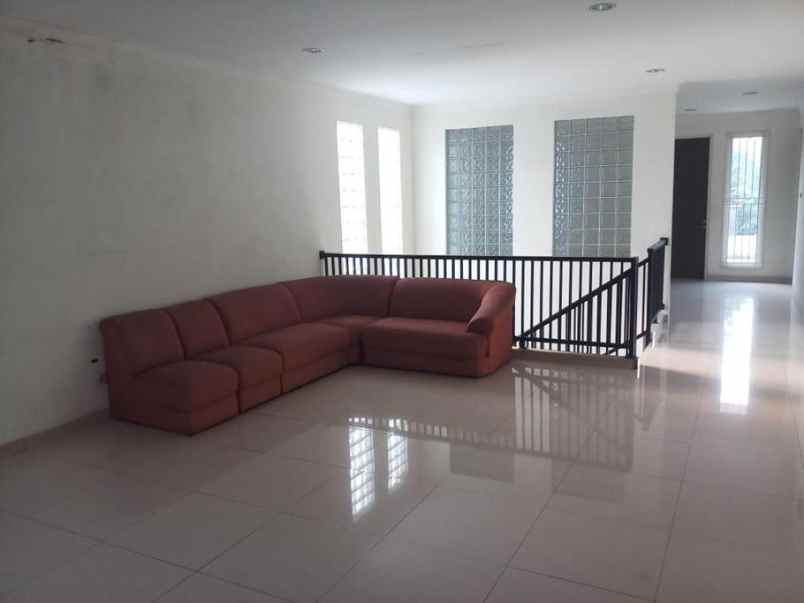 dijual rumah komplek billymon pondok