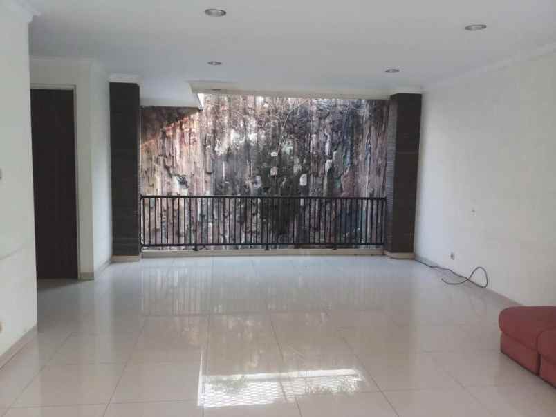 dijual rumah komplek billymon pondok