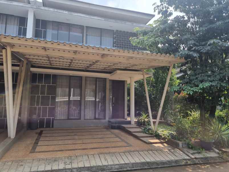 dijual rumah komplek golden park 2