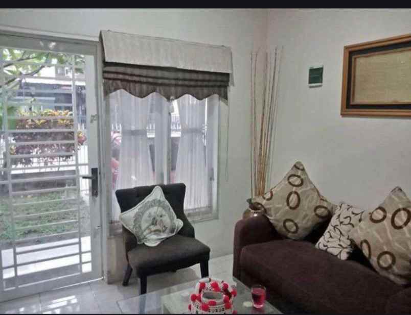 dijual rumah komplek j city j metropolis
