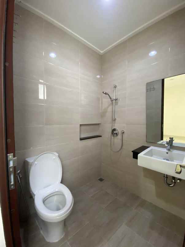 dijual rumah komplek jakapermai bekasi