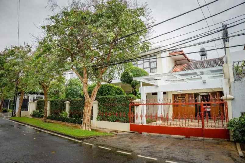 dijual rumah komplek kayu putih