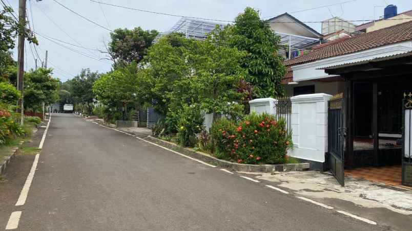 dijual rumah komplek perumahan billymon