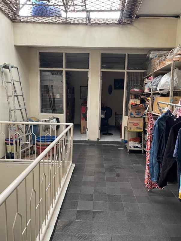 dijual rumah komplek pondok kelapa