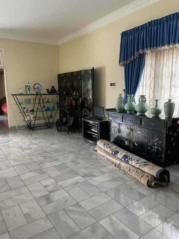 dijual rumah komplek pondok kelapa