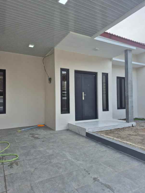 dijual rumah komplek pratista antapani